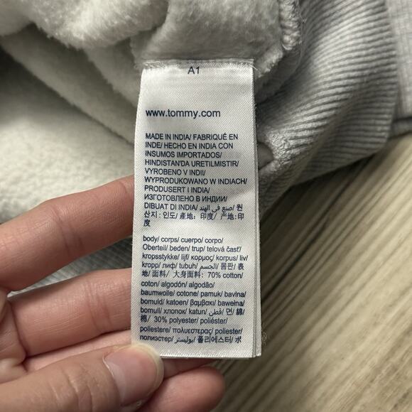 Tommy Jeans Gray Cropped Sweatshirt Women’s Small Embroidered Crewneck Pullover - Picture 4 of 9